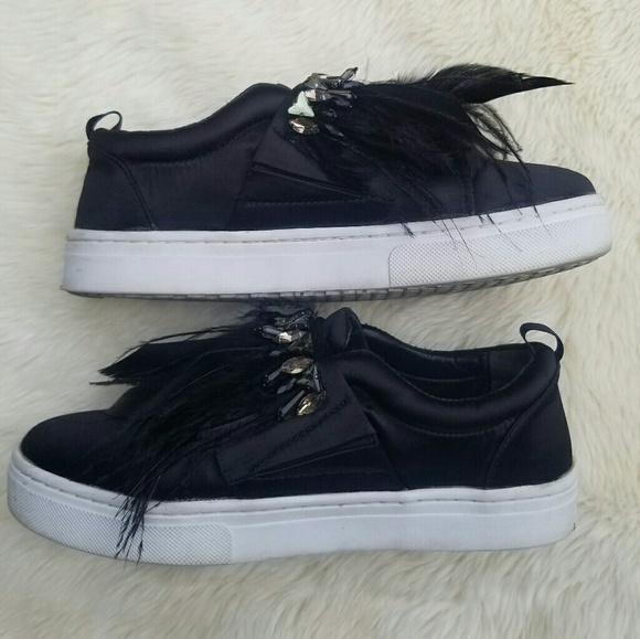•SOLD• Sam Edelman crystal and feather slip on shoes 7.5 - Picture 3 of 7